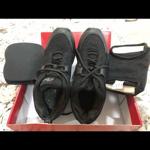 Capezio Hip Hop dance shoes (black) -like new